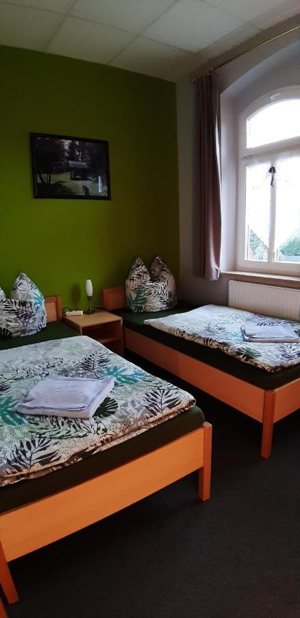 Gasthof Zum Alten Schulmeister Harra Екстериор снимка