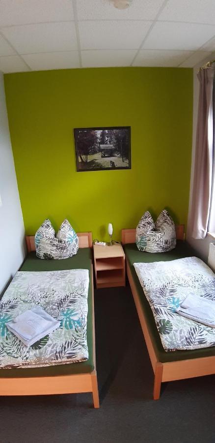 Gasthof Zum Alten Schulmeister Harra Екстериор снимка