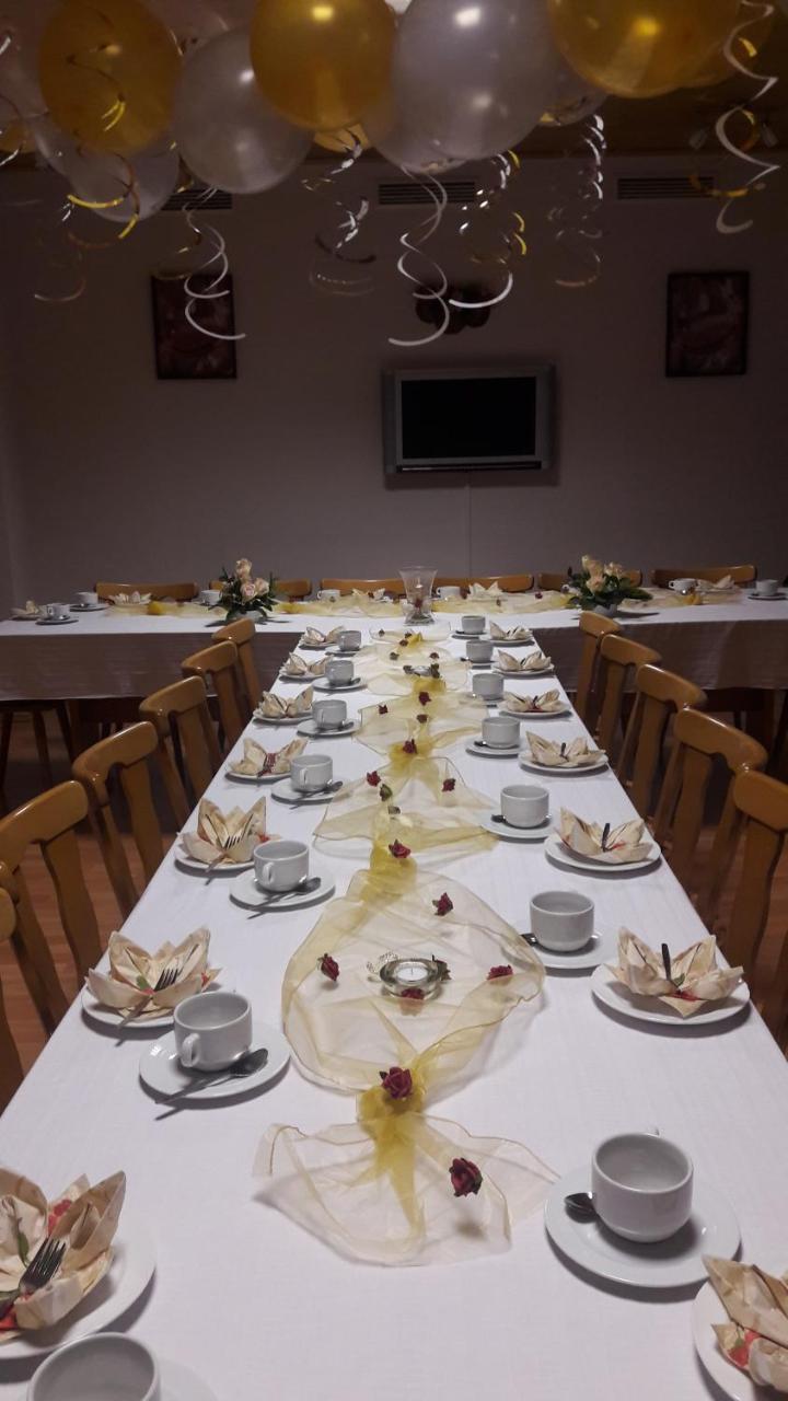 Gasthof Zum Alten Schulmeister Harra Екстериор снимка