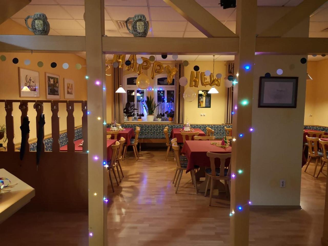 Gasthof Zum Alten Schulmeister Harra Екстериор снимка