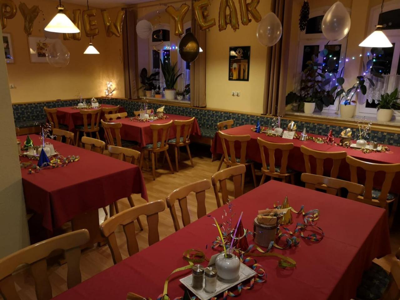 Gasthof Zum Alten Schulmeister Harra Екстериор снимка